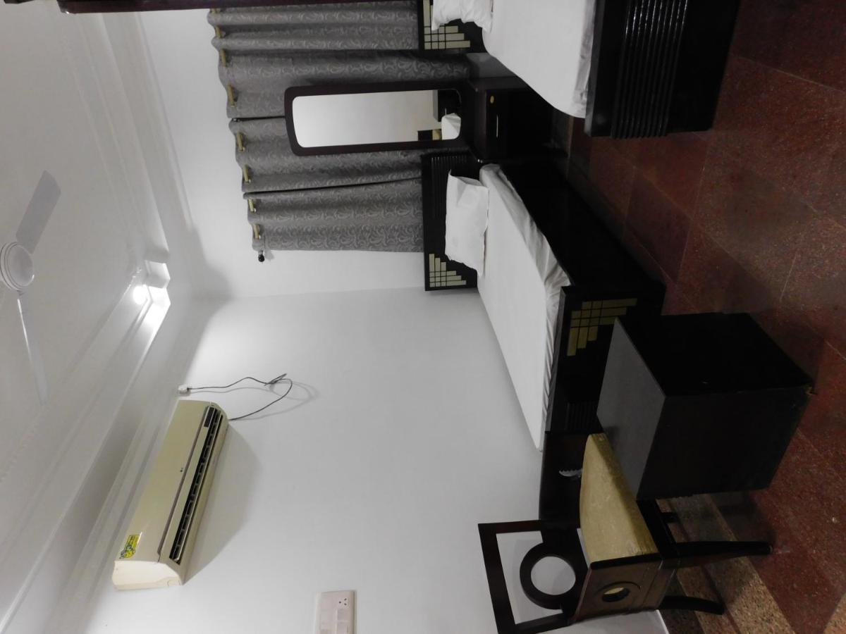Hotel Thai International Bodh-Gajá Kültér fotó