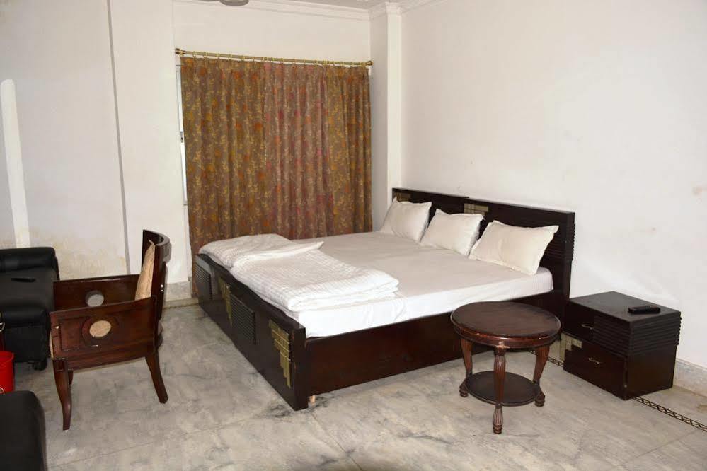 Hotel Thai International Bodh-Gajá Kültér fotó